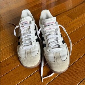 Adidas Samba sneakers, size women’s 7.5/8 (kids 5.5)